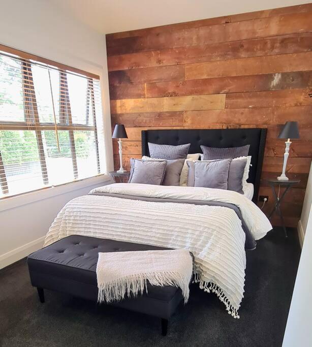 Apartment 3 - Haddin Court - Industrial Glam Blenheim Bagian luar foto